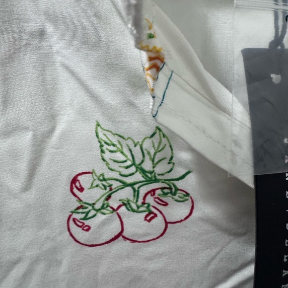 Jane and Delancey White Blouse with Multicolor Print - Picture 4 of 5